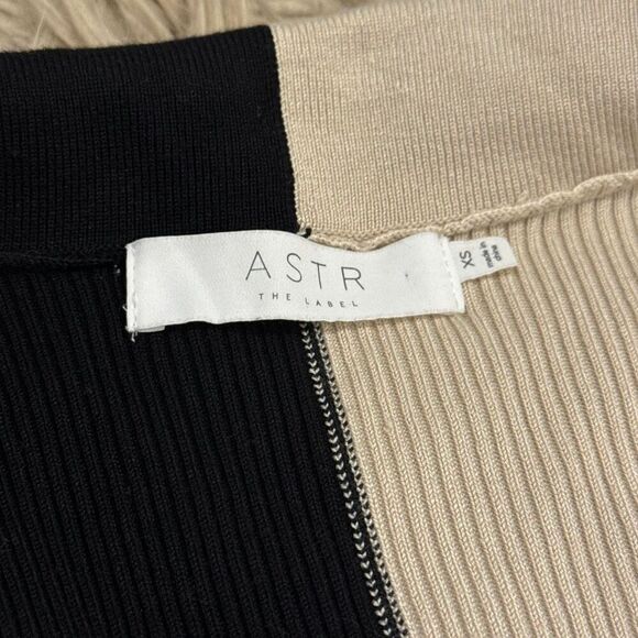 ASTR the Label Colorblock button down Long Sleeve Rib Sweater Dress XS - Picture 3 of 6